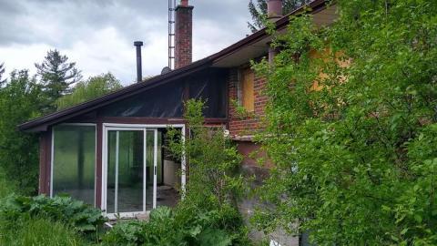 Jimi Hendrix and AC/DC - Airstream Camaro House (11).jpg