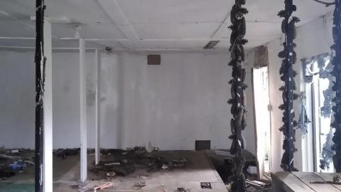 Jimi Hendrix and AC/DC - Airstream Camaro House (13).jpg