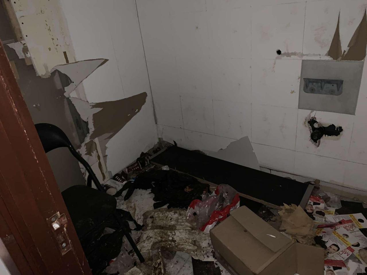 First Entry - LKCL1683.JPG