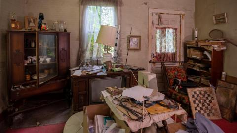 august 2019 - Abandoned Time Capsule Farmhouse Antique Audio Equipment-19.jpg