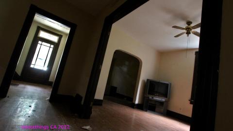 And It Continued To Plummet... (MAY 2022) - IMG_5832.JPG