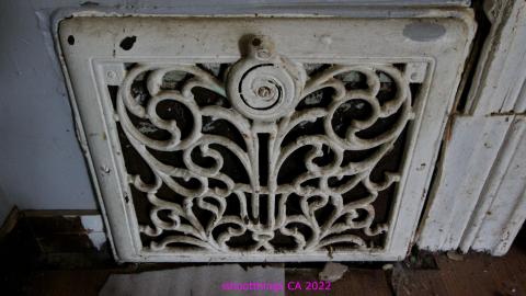 And It Continued To Plummet... (MAY 2022) - IMG_5853.JPG