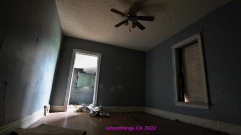 And It Continued To Plummet... (MAY 2022) - IMG_5858.JPG