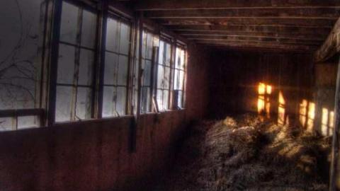 Nice Red Barn - Old-House--Barns25.jpg