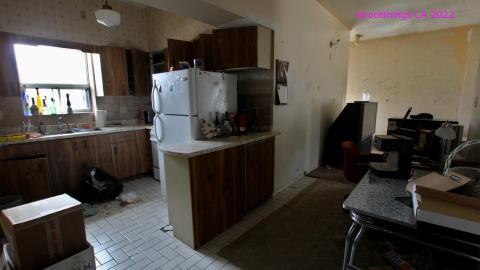 Upper Apartment - APRIL 2022 - IMG_5160.JPG