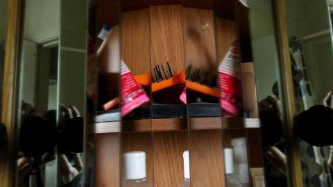 Upper Apartment - APRIL 2022 - IMG_5235.JPG