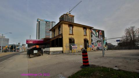 Upper Apartment - APRIL 2022 - IMG_5248.JPG