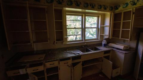 812 Rossland E - Live Green, Live Better - IMG_3212.JPG