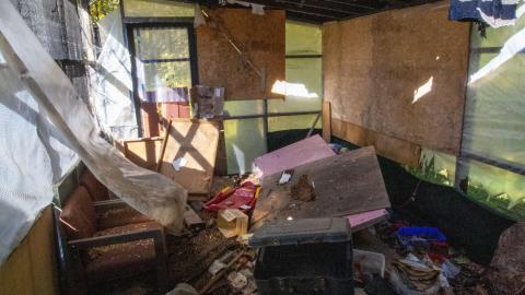 900 Rossland E - Split Level No. 2 - IMG_3230.JPG