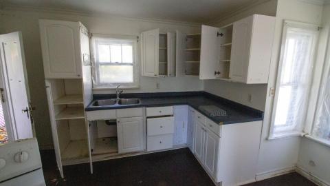 904 Rossland E - WE LOVE YOU ALL! - IMG_3246.JPG