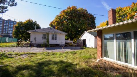 904 Rossland E - WE LOVE YOU ALL! - IMG_3283.JPG