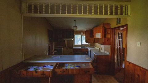 908 Rossland E - School Snacks are for School - IMG_3266.JPG