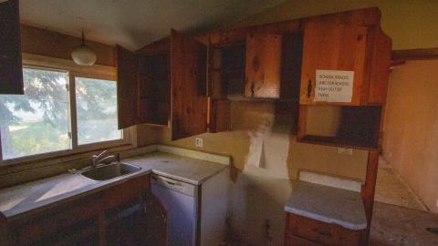 908 Rossland E - School Snacks are for School - IMG_3268.JPG