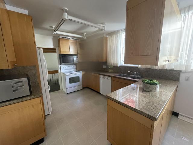 Mid century modern - C7D3B2F0-9EEB-4EA4-97CE-CDBB9920E0BF.jpeg