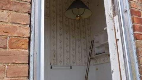 Creaky House - Chatham-Kent, Ontario