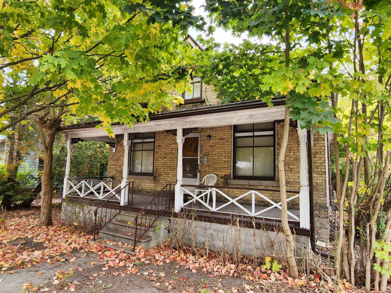 Basement Bikes - 001.jpg