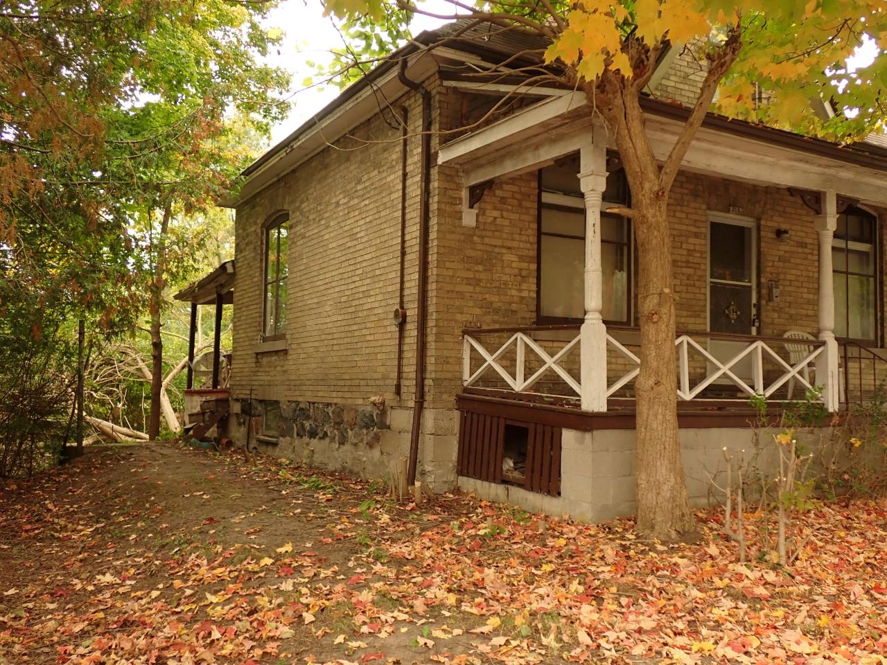 Basement Bikes - 002.JPG