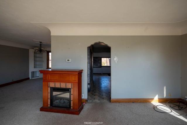 Boring Bungalow photo 4