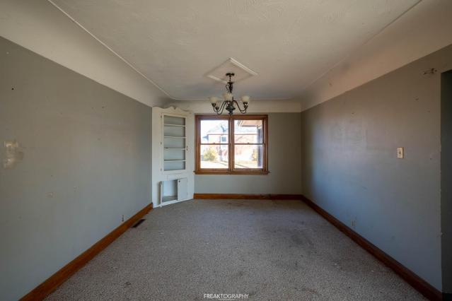 Boring Bungalow photo 5