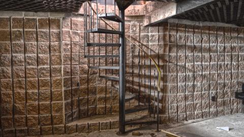 The Infamous HDR Mirror Selfie Phase Every Explorer Went Through - February 2015 - 5.jpg