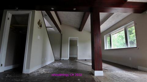 Totally M-T Interspersed With Xtreme Clutter - AUG 2022 - IMG_8838.JPG