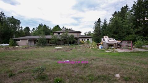 Totally M-T Interspersed With Xtreme Clutter - AUG 2022 - IMG_8916.JPG