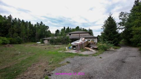 Totally M-T Interspersed With Xtreme Clutter - AUG 2022 - IMG_8940.JPG