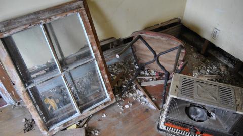 Falling In And Out - March 2013 - DSC_0157.JPG