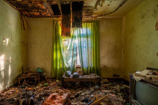 Bikes N Stuff - abandoned bikers house with motorcycles-2.jpg