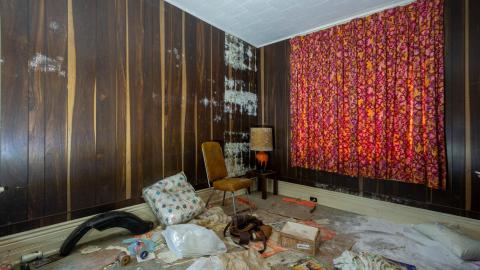 Bikes N Stuff - abandoned bikers house with motorcycles-4.jpg