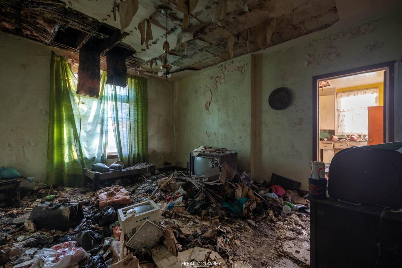 Bikes N Stuff - abandoned bikers house with motorcycles-3.jpg