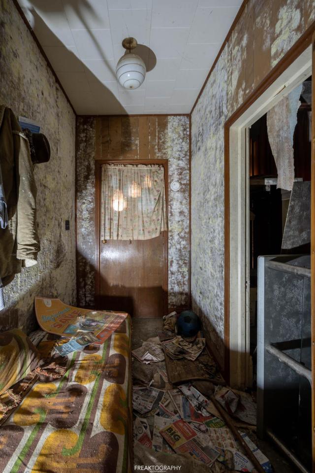 Bikes N Stuff - abandoned bikers house with motorcycles-6.jpg