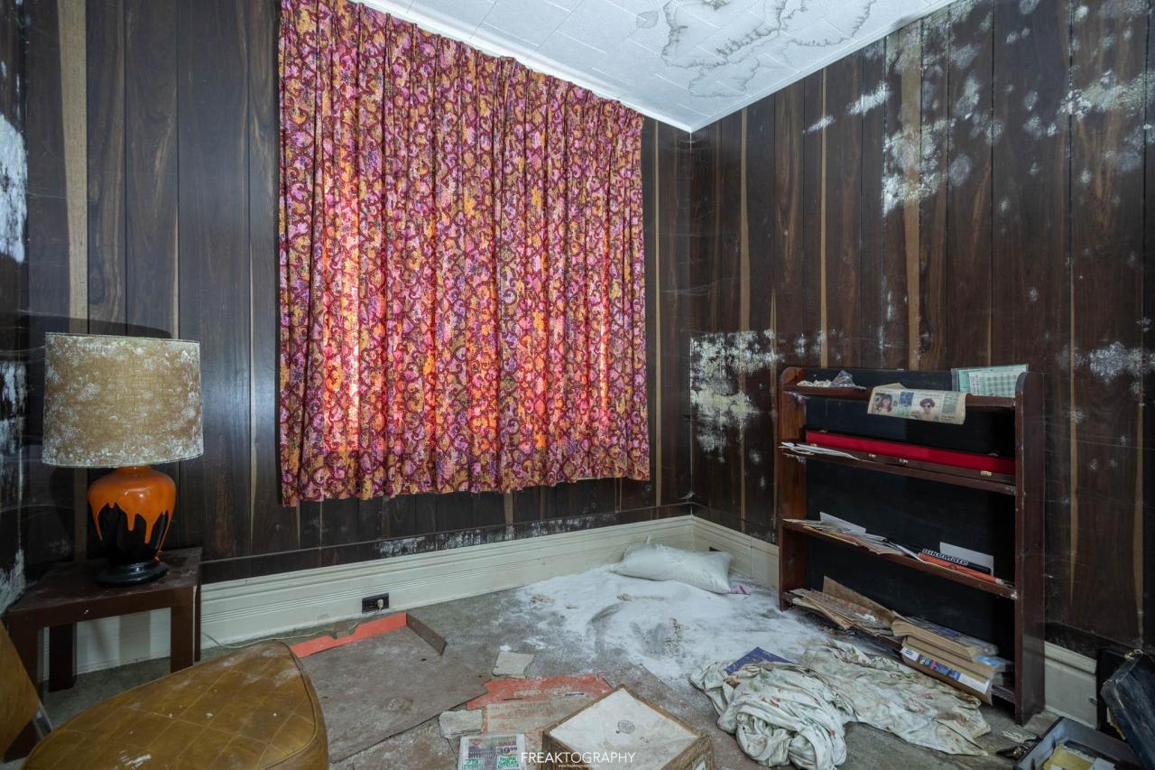 Bikes N Stuff - abandoned bikers house with motorcycles-5.jpg