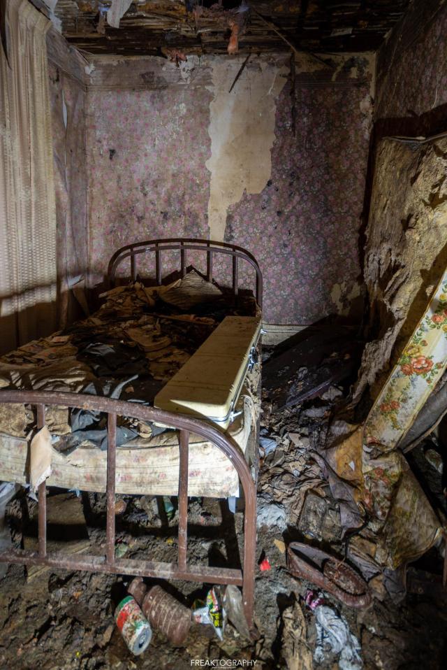 Bikes N Stuff - abandoned bikers house with motorcycles-8.jpg