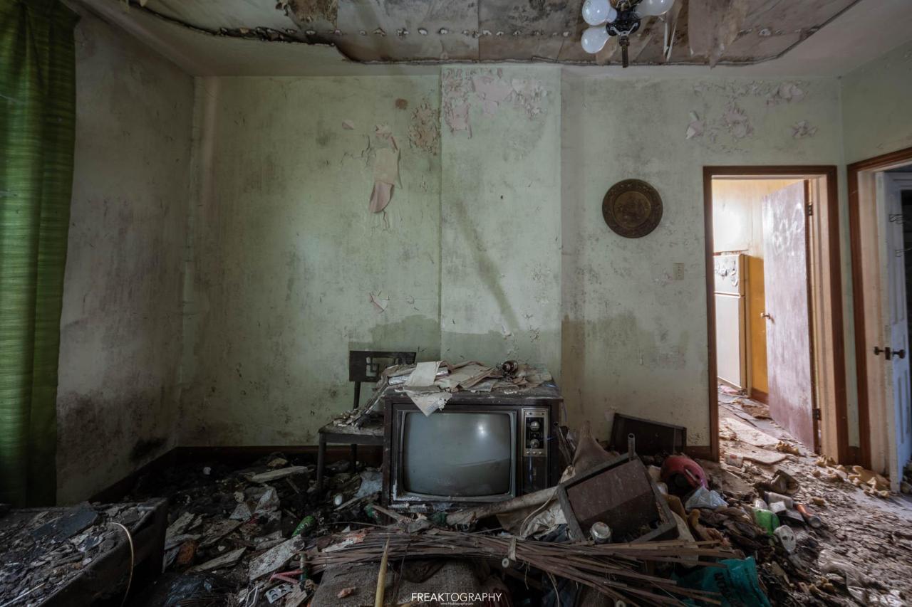 Bikes N Stuff - abandoned bikers house with motorcycles-9.jpg