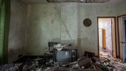 Bikes N Stuff - abandoned bikers house with motorcycles-9.jpg