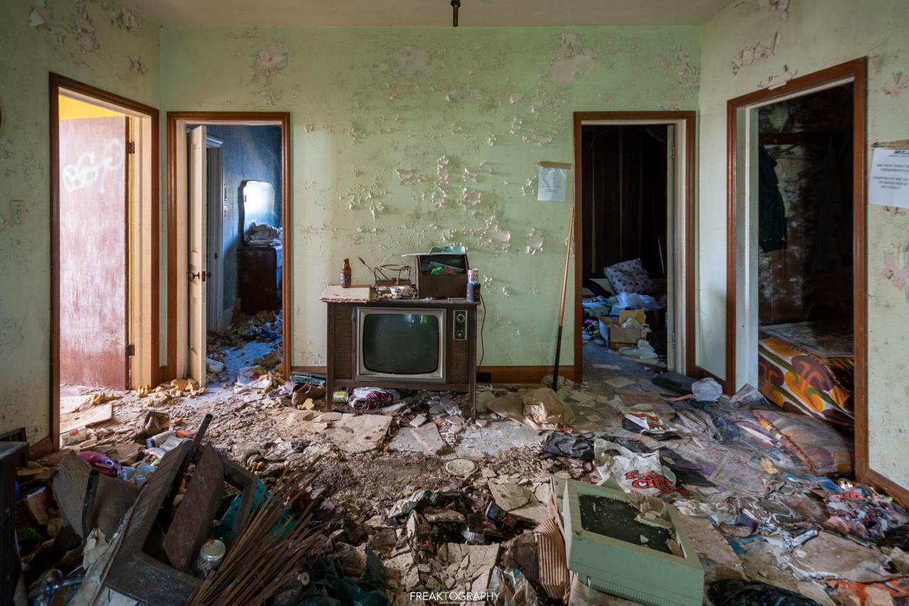 Bikes N Stuff - abandoned bikers house with motorcycles-10.jpg