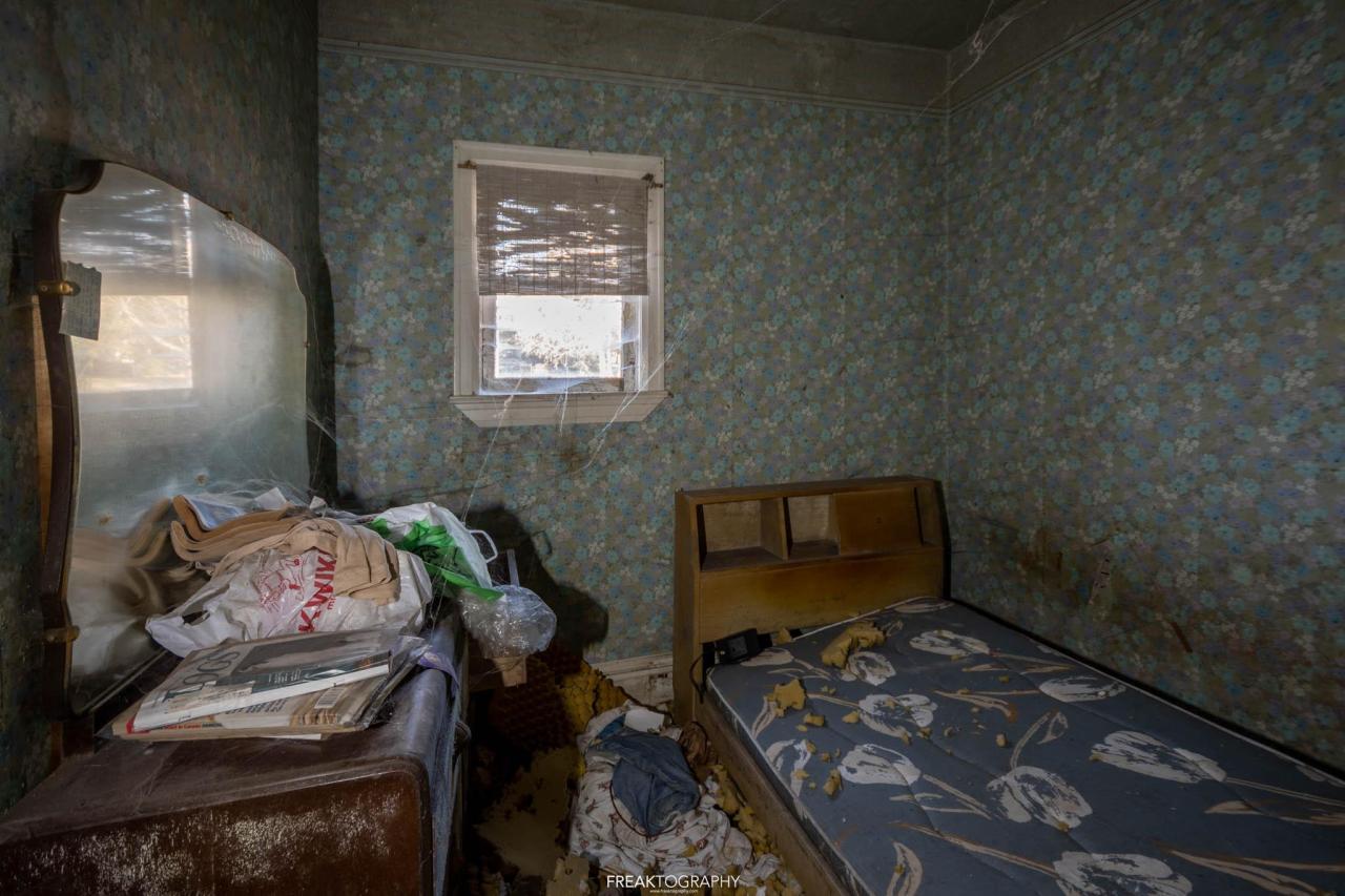 Bikes N Stuff - abandoned bikers house with motorcycles-11.jpg