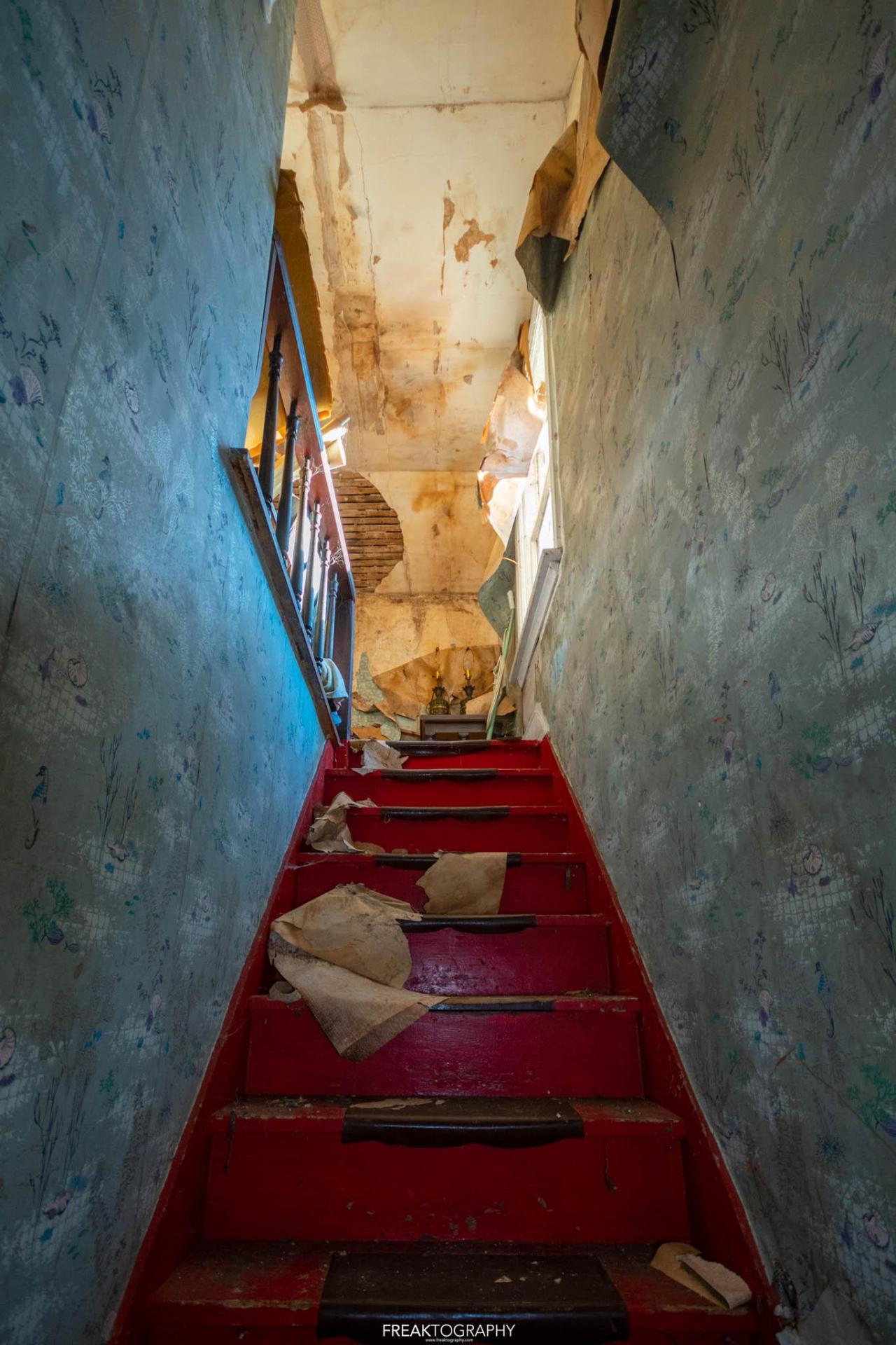 Bikes N Stuff - abandoned bikers house with motorcycles-14.jpg