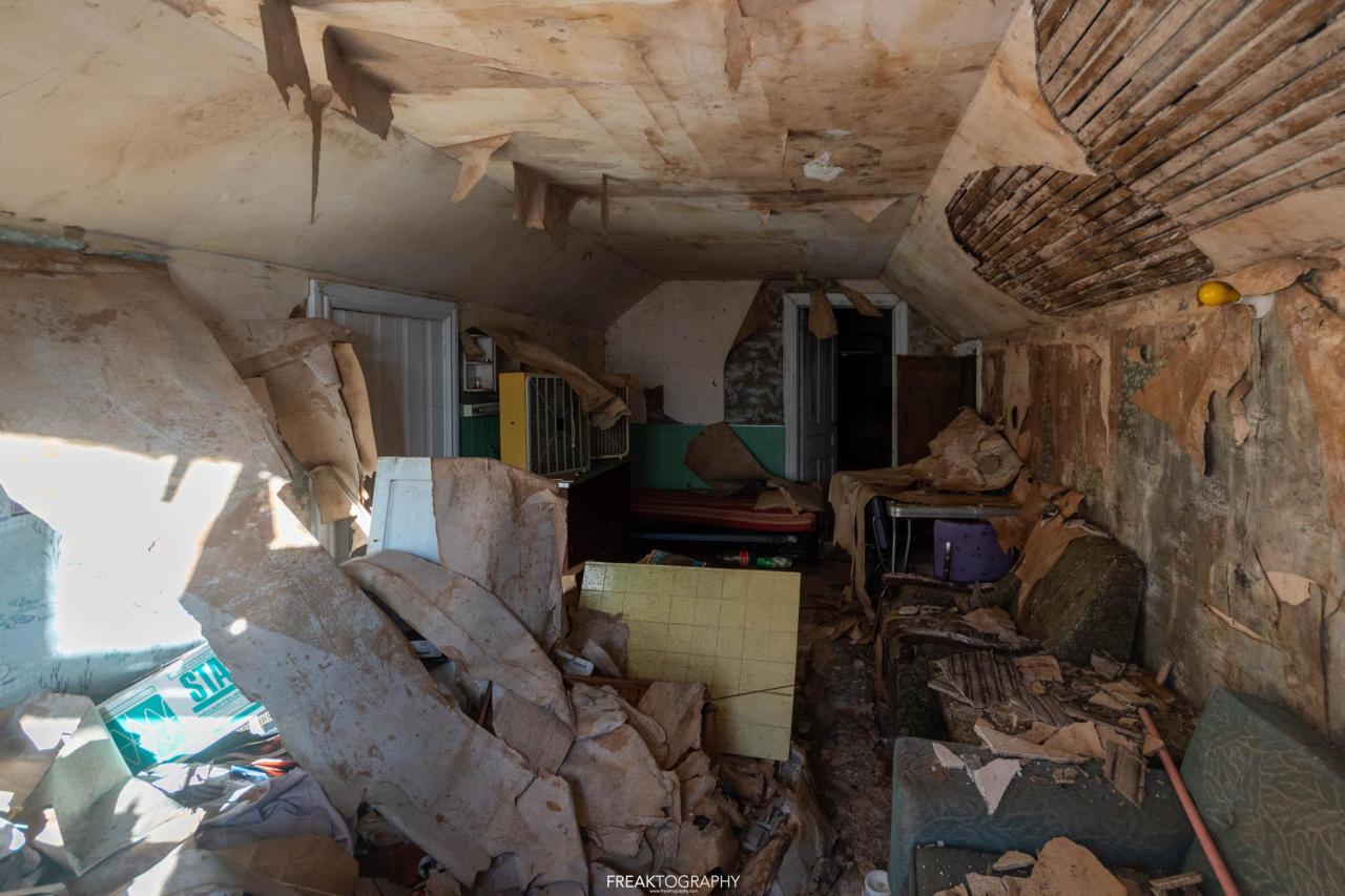 Bikes N Stuff - abandoned bikers house with motorcycles-15.jpg