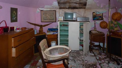 Bikes N Stuff - abandoned bikers house with motorcycles-21.jpg