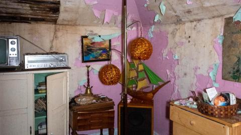 Bikes N Stuff - abandoned bikers house with motorcycles-22.jpg