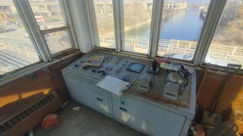 Bridge Control - 20221123_134320_HDR.jpg