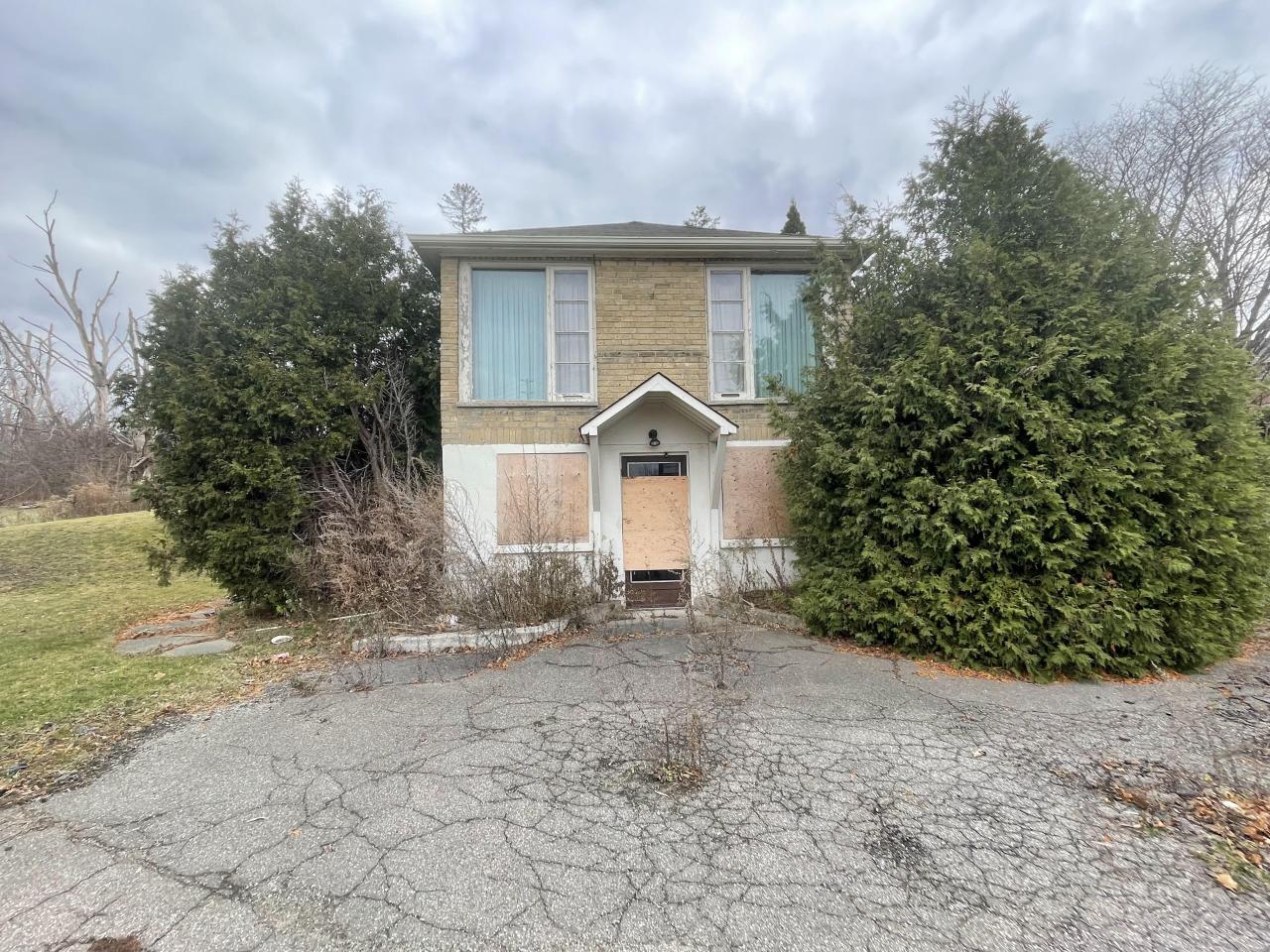 Trashed home - DFD712B7-1267-40D1-A7CA-DAF1A89CFBC8.jpeg