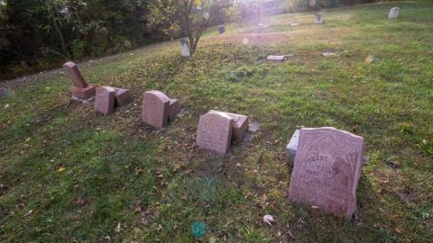 11/22 - Disrepair - IMG_3312.JPG