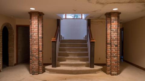 March 13th, 2019 - Abandoned 4 Million Dollar Mansion Toronto-42.jpg