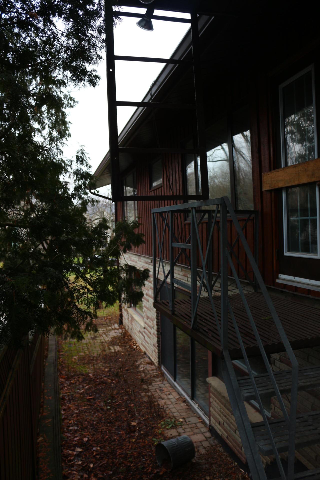 "Aspiring Architecture Students" (Exteriors) - IMG_7213.JPG