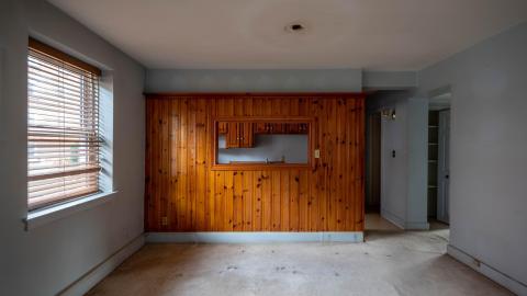 The Brant Park Cooperative Apartments - EXPLORING AN ABANDONED APARTMENT BUILDING-6.jpg