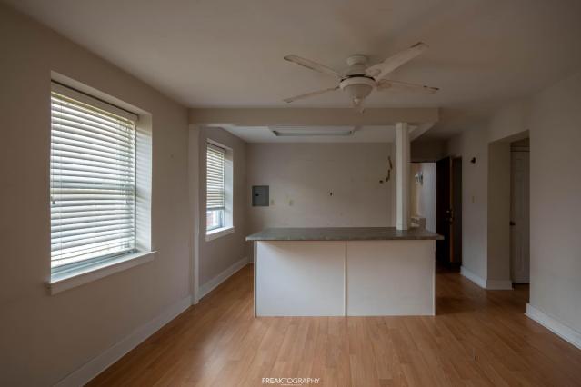 ABANDONED APARTMENT BUILDING photo 3