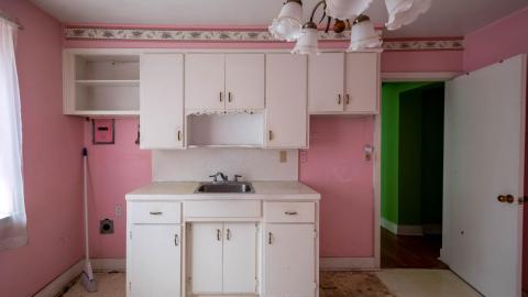 The Brant Park Cooperative Apartments - EXPLORING AN ABANDONED APARTMENT BUILDING-26.jpg